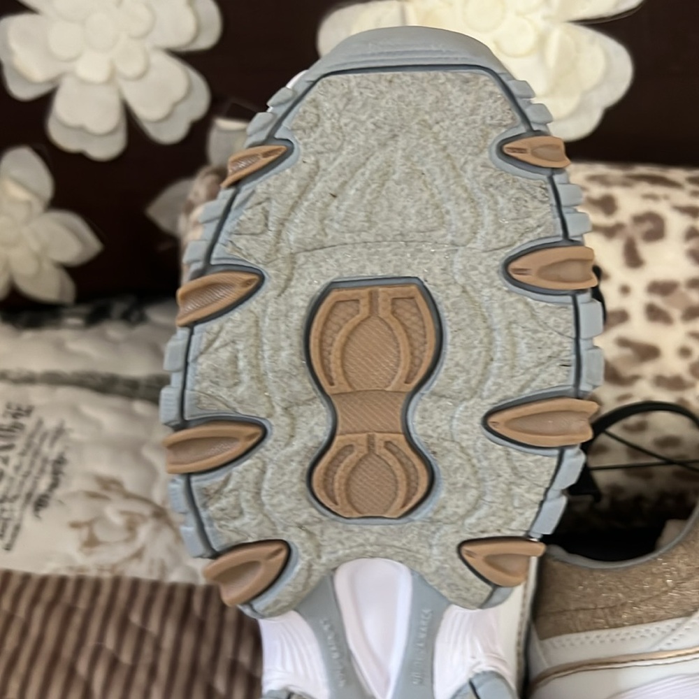 Avia Women's Glitter Sneakers - White and Gold - Picture 4 of 8